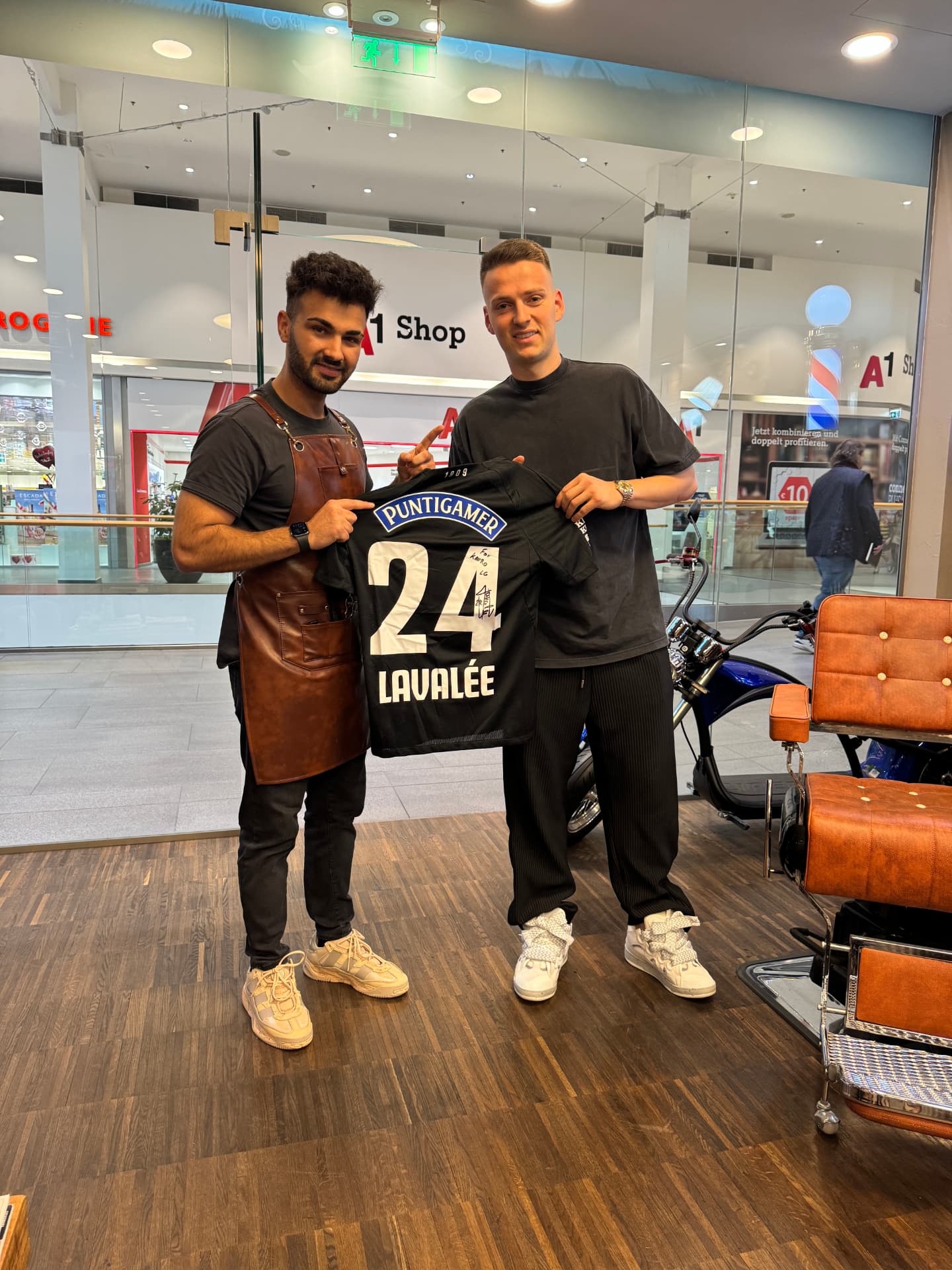Dimitri Lavalée bei Cut & Co